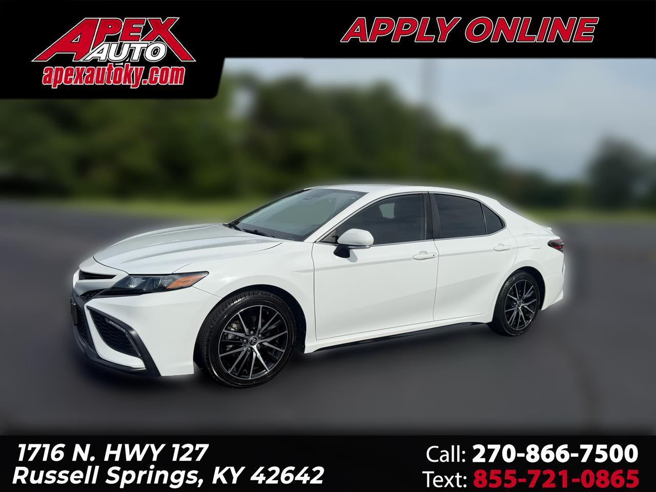 Toyota Camry SE 2022