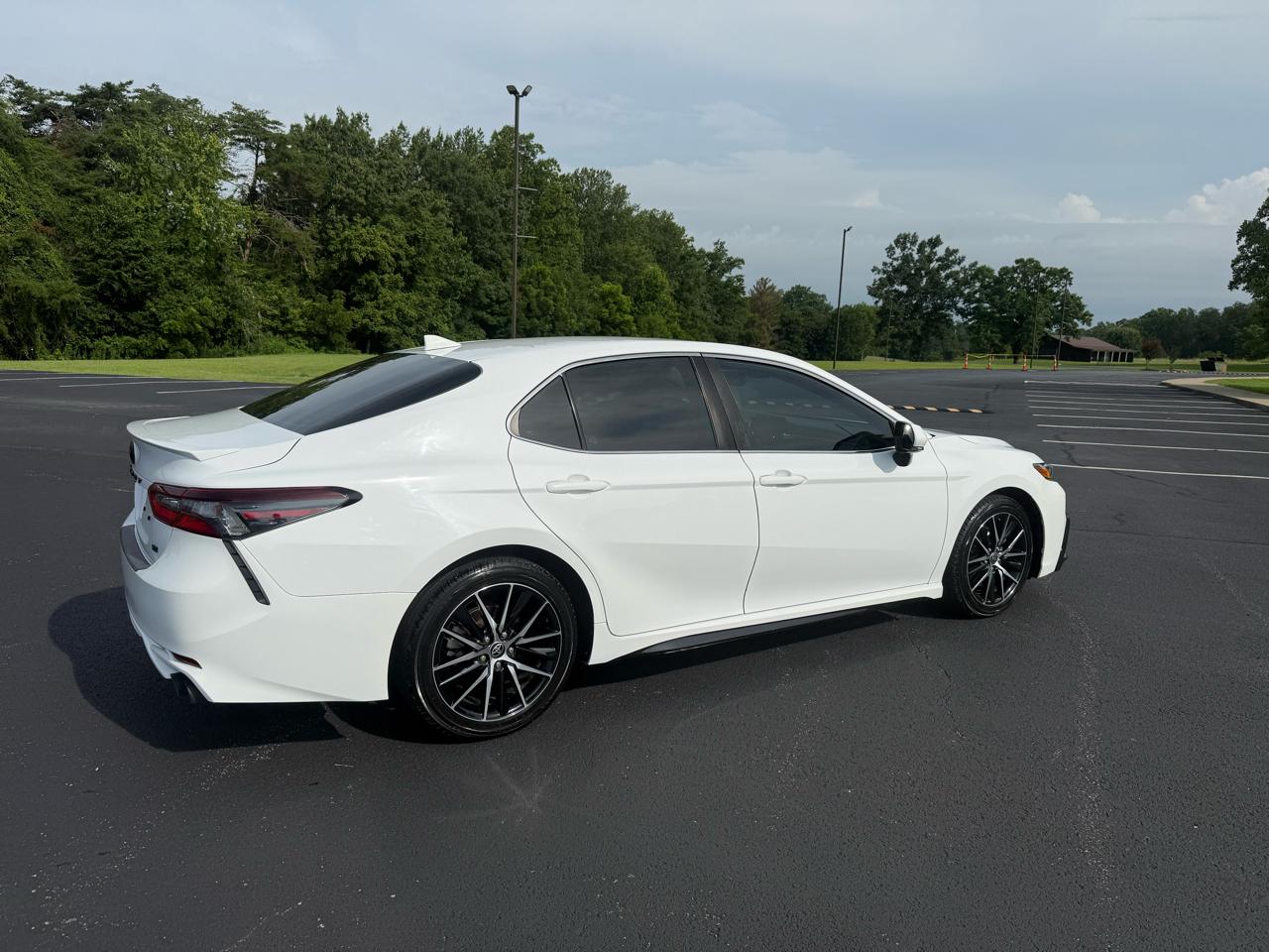Toyota Camry SE 2022