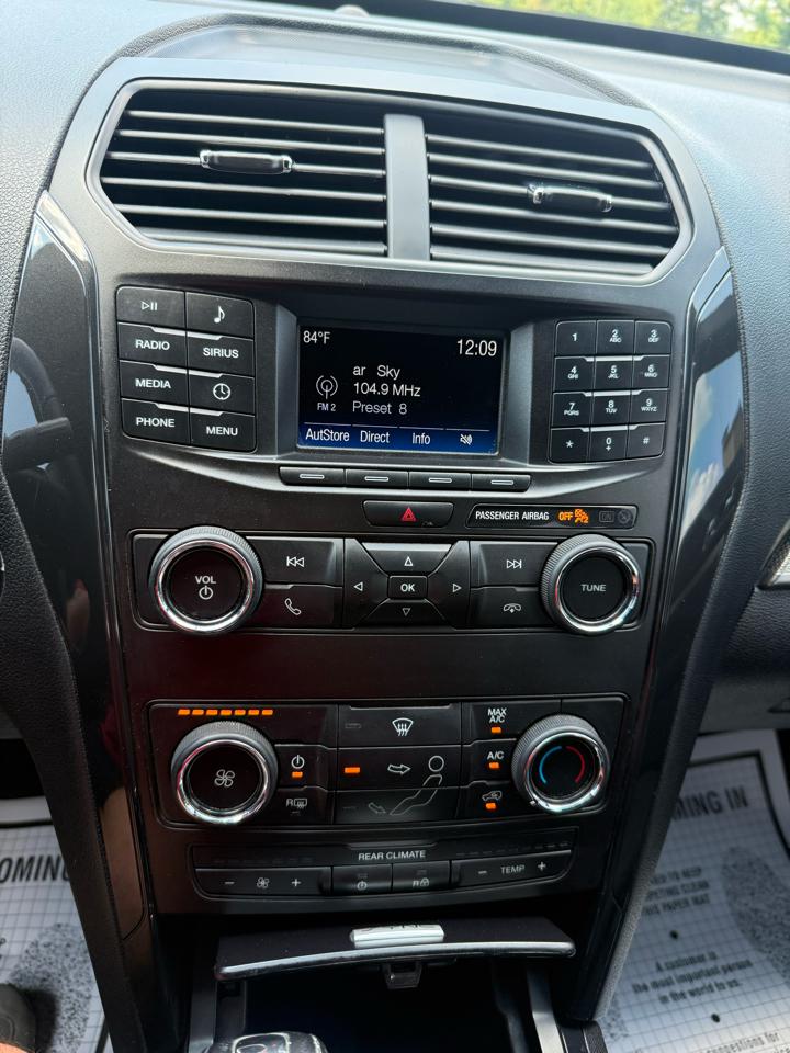 Ford Explorer XLT 4WD 2018