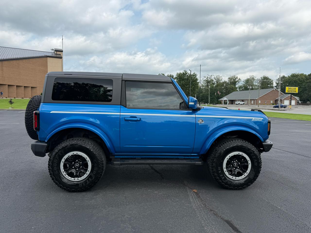 Ford Bronco Outer Banks 2-Door 2022