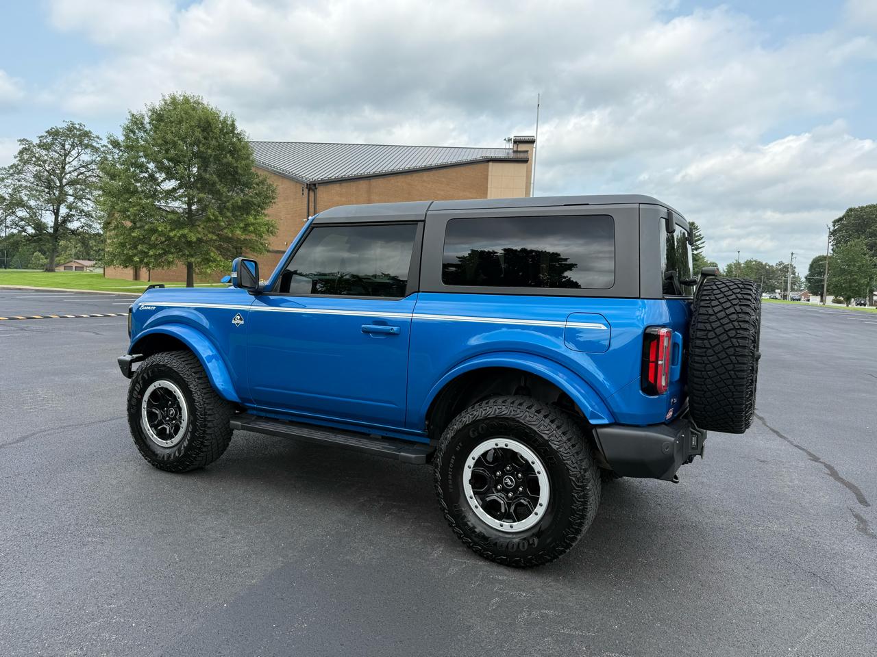 Ford Bronco Outer Banks 2-Door 2022
