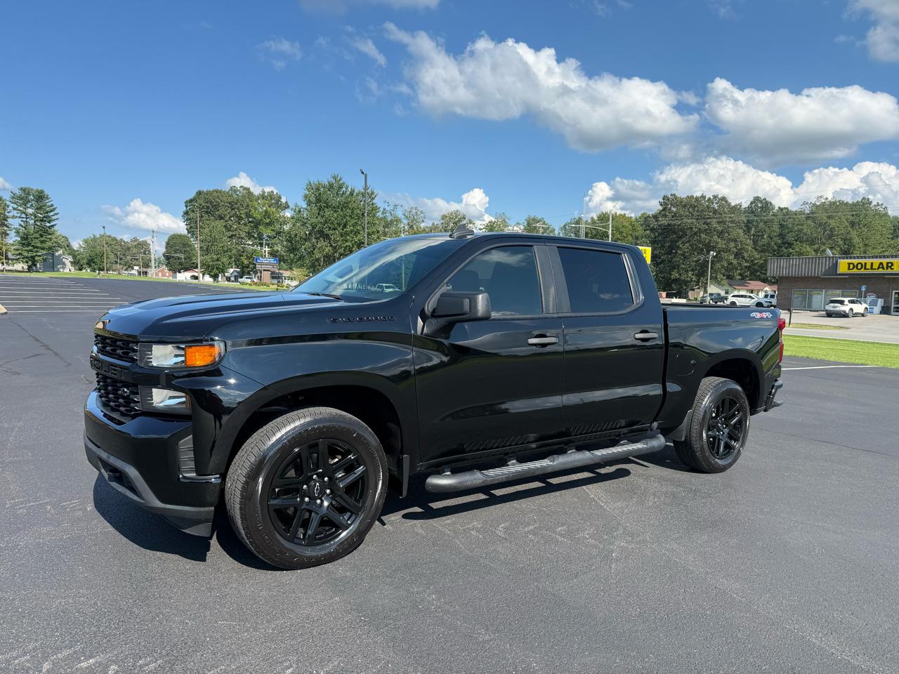 Chevrolet Silverado 1500 Custom Crew Cab Short Box 4WD 2021