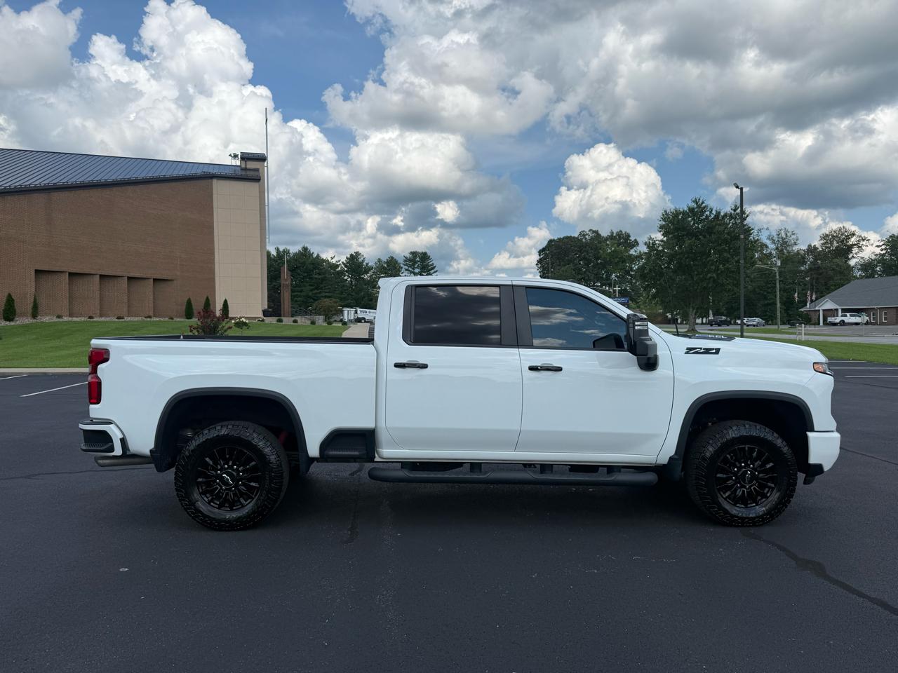 Chevrolet Silverado 2500HD LT Crew Cab Short Box 4WD 2024