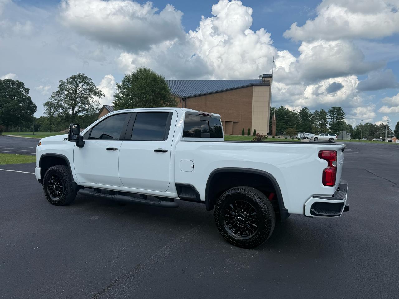 Chevrolet Silverado 2500HD LT Crew Cab Short Box 4WD 2024