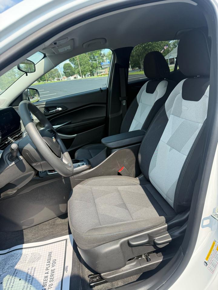 Chevrolet Trax LS 2025