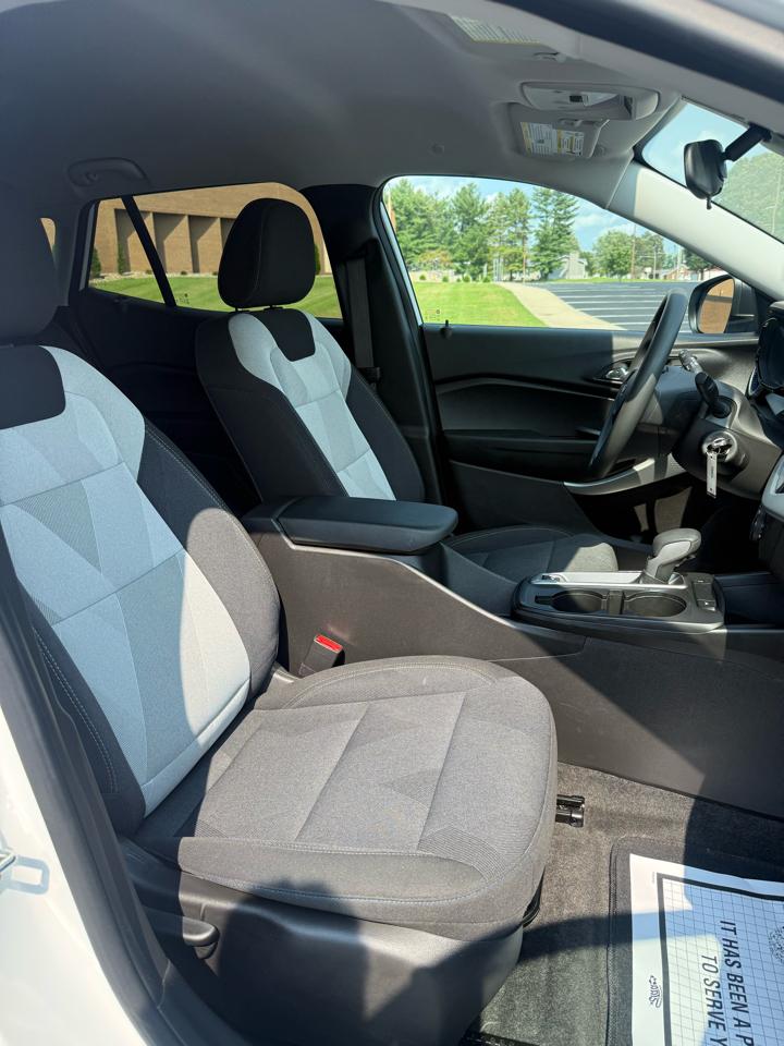 Chevrolet Trax LS 2025