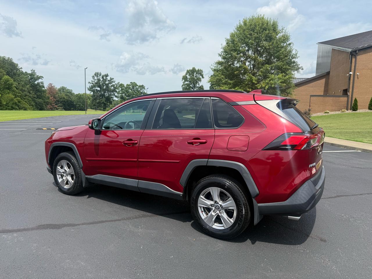 Toyota RAV4 XLE 2023