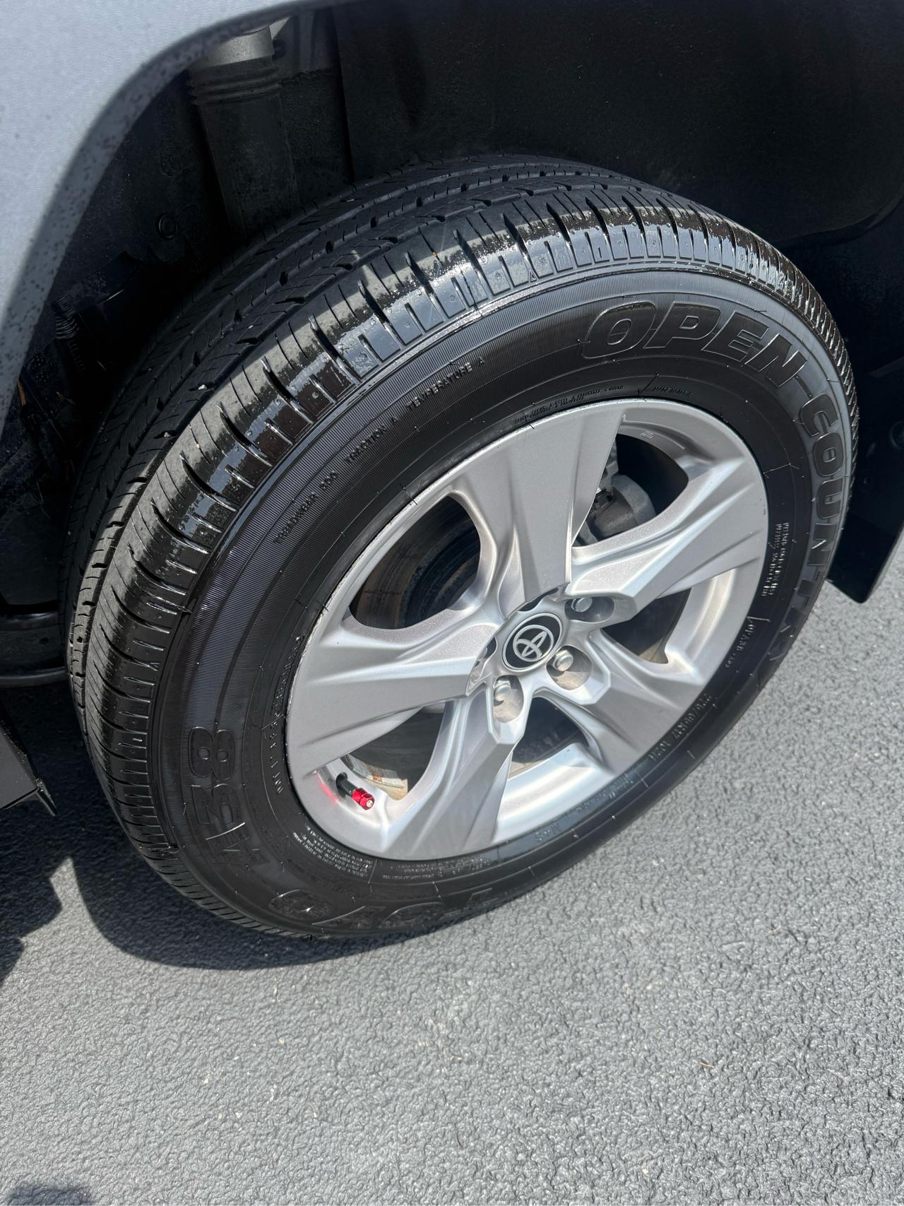 Toyota RAV4 XLE 2023