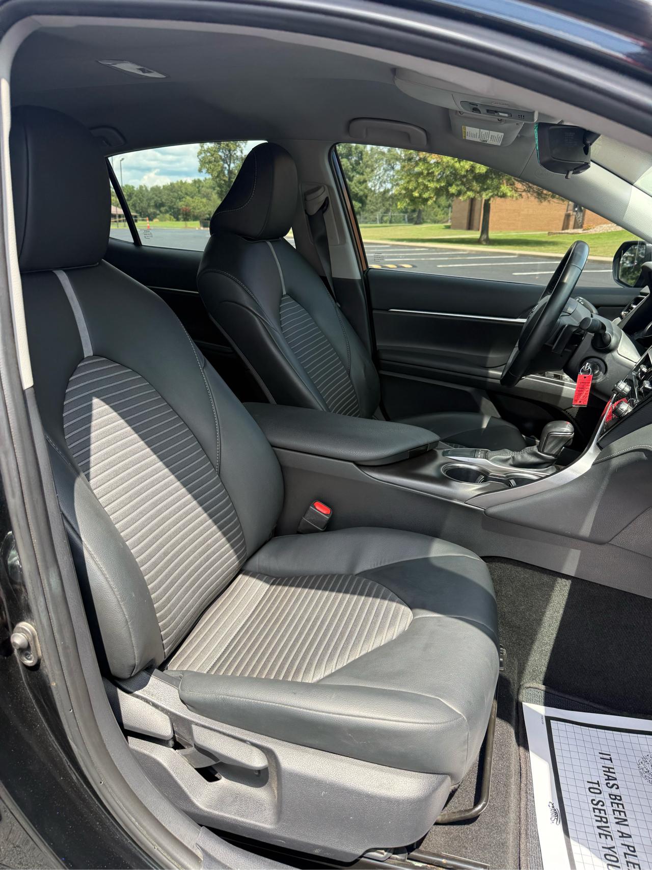 Toyota Camry SE 2024