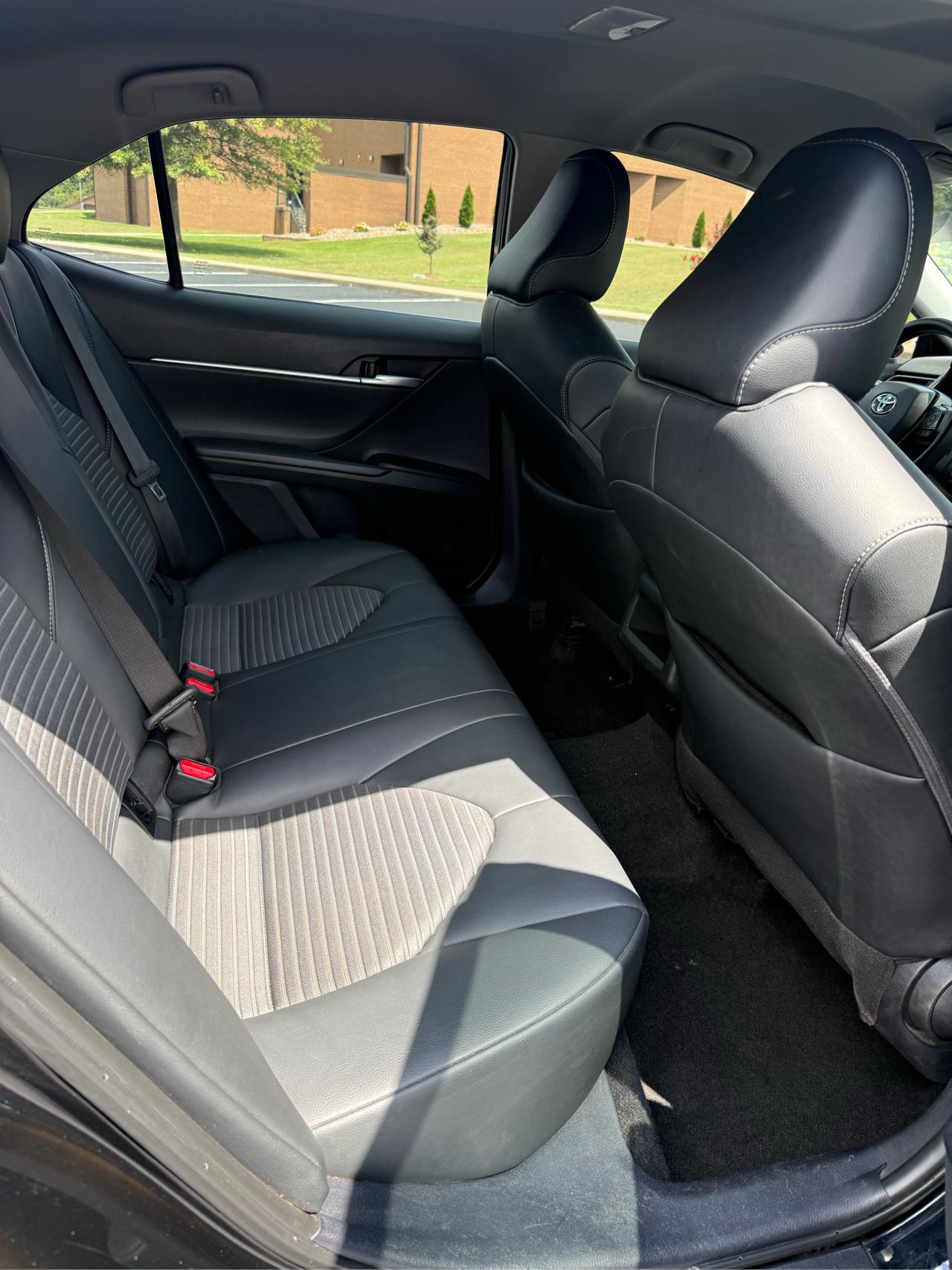 Toyota Camry SE 2024
