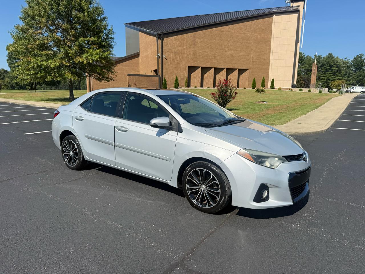 Toyota Corolla  2015