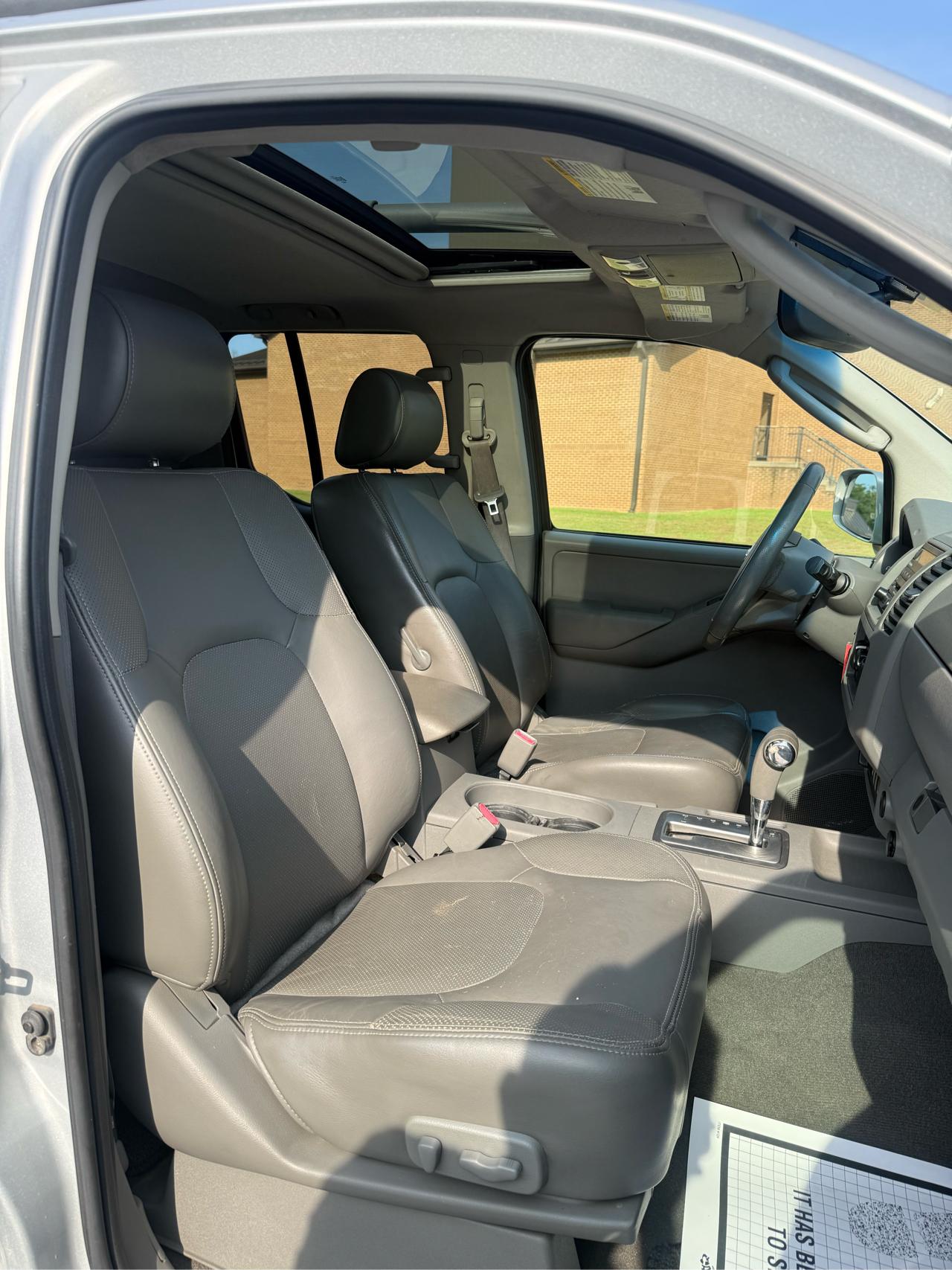 Nissan Frontier LE Crew Cab 4WD 2007
