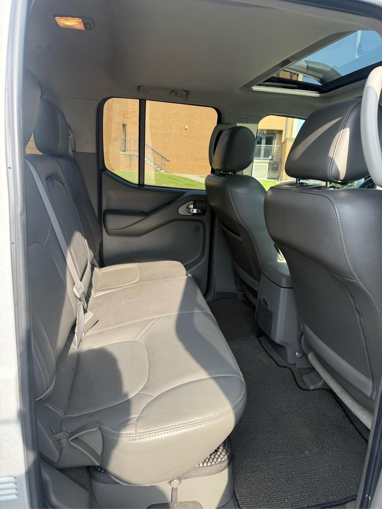 Nissan Frontier LE Crew Cab 4WD 2007