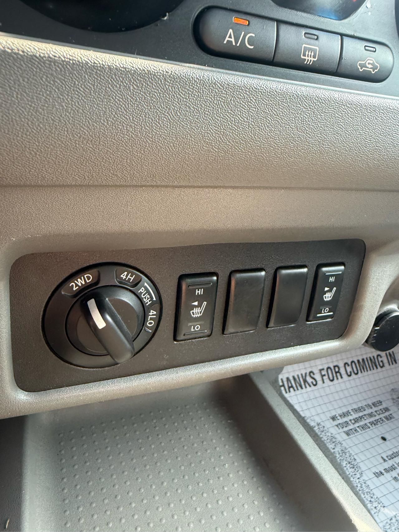 Nissan Frontier LE Crew Cab 4WD 2007