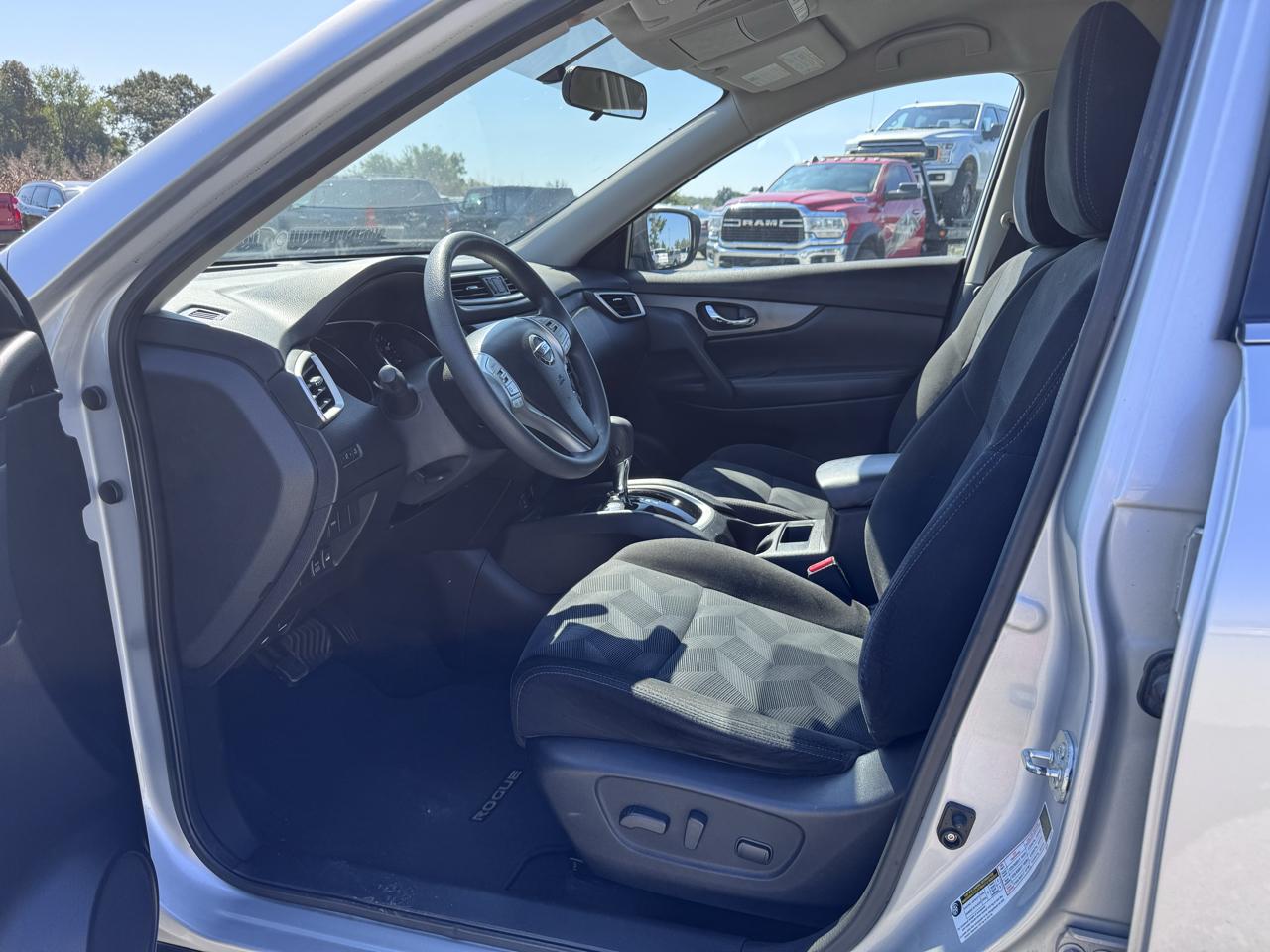 Nissan Rogue S AWD 2014
