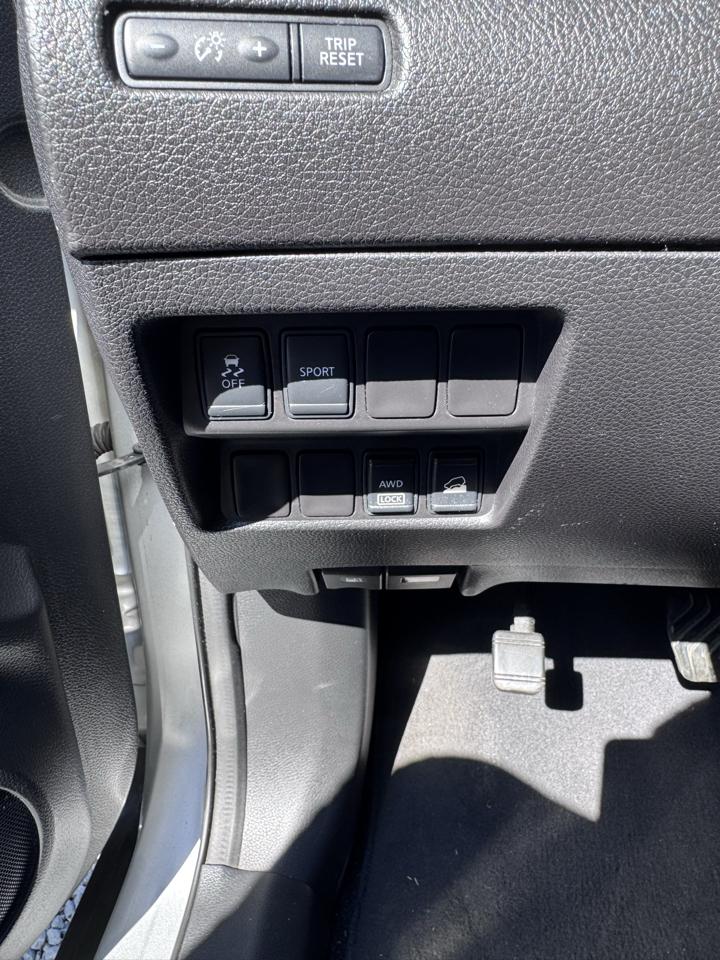 Nissan Rogue S AWD 2014