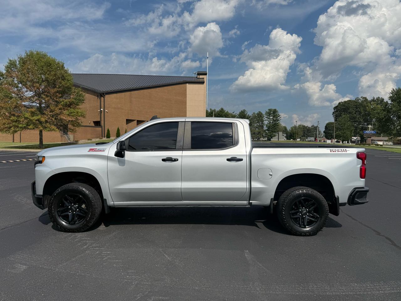 Chevrolet Silverado 1500 LT Trail Boss Crew Cab 4WD 2020