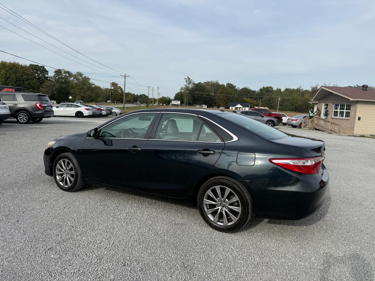 Toyota Camry SE 2017