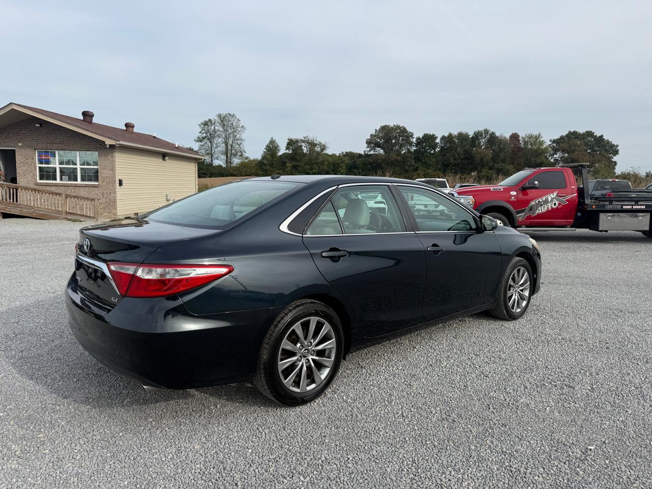 Toyota Camry SE 2017