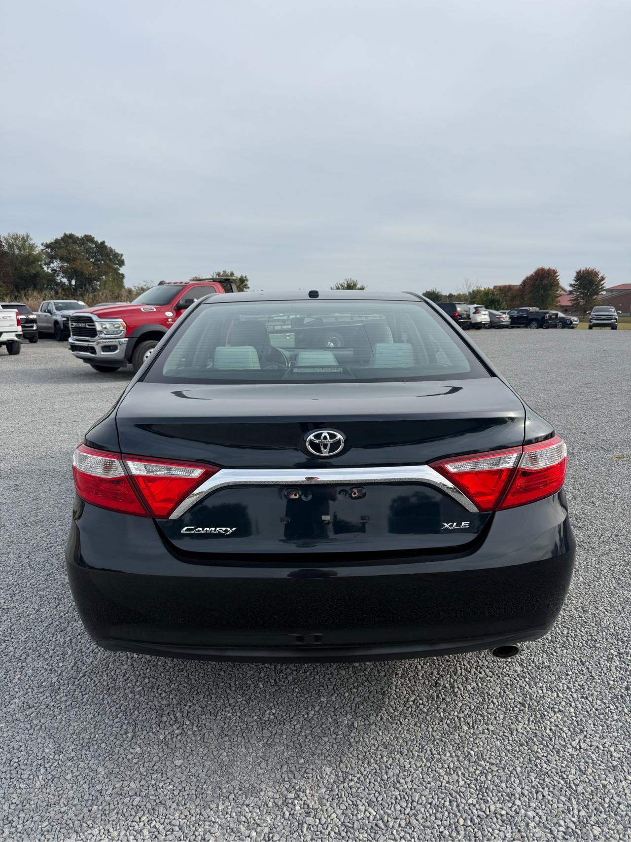 Toyota Camry SE 2017