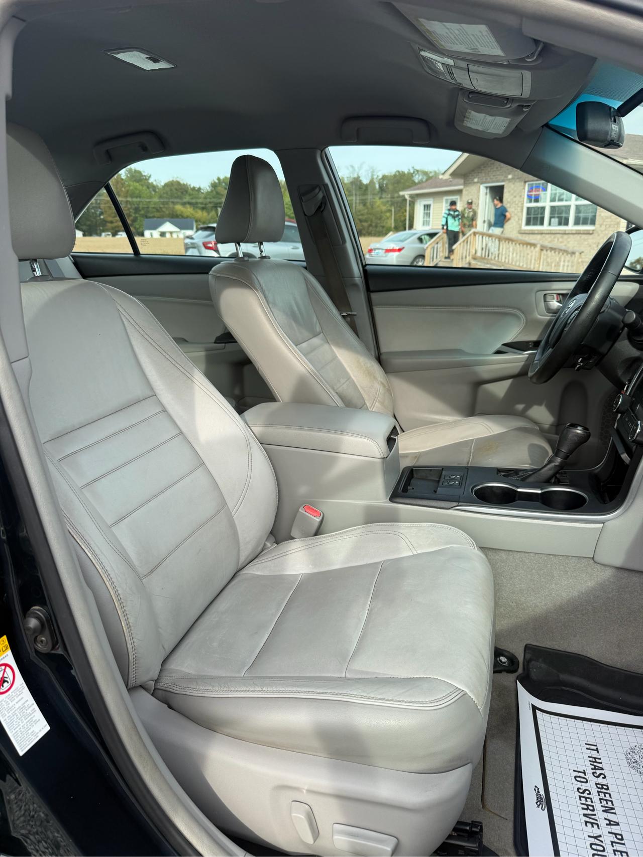 Toyota Camry SE 2017