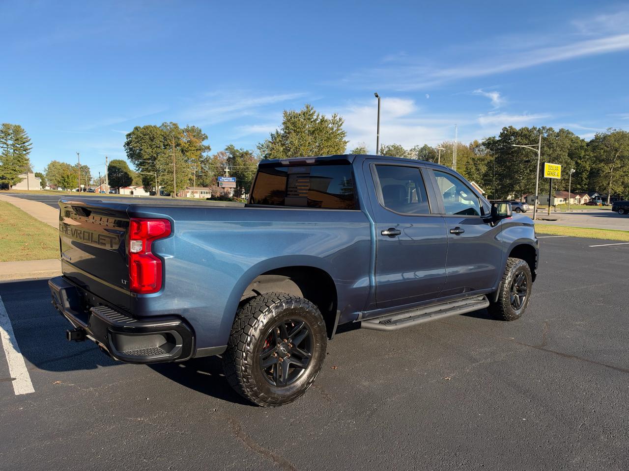 Chevrolet Silverado 1500 LT Trail Boss Crew Cab 4WD 2020