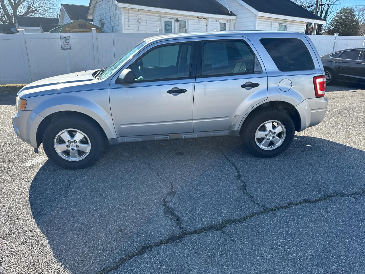 2011 Ford Escape XLS FWD