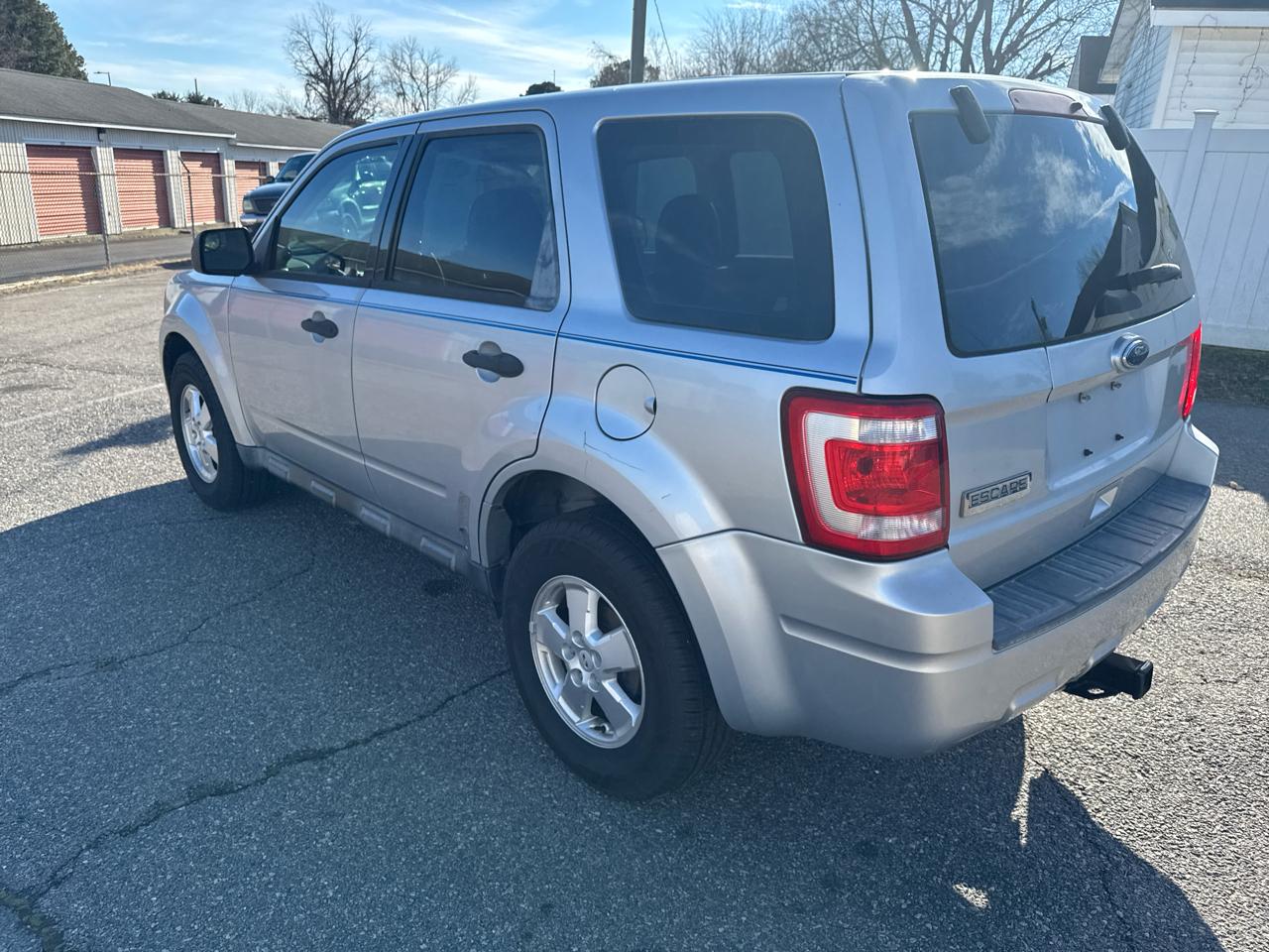 Ford Escape XLS FWD 2011