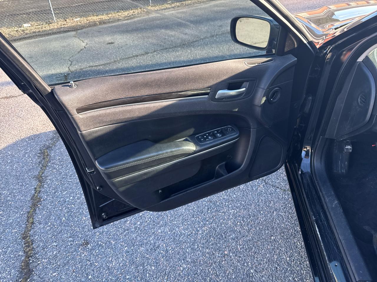 Chrysler 300 Limited RWD 2015