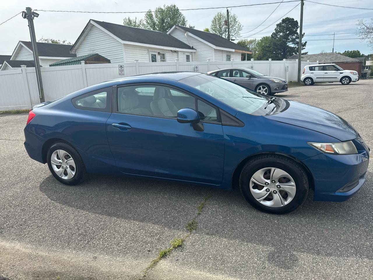 Honda Civic 2dr Cpe LX Auto w/Side Airbags 2013