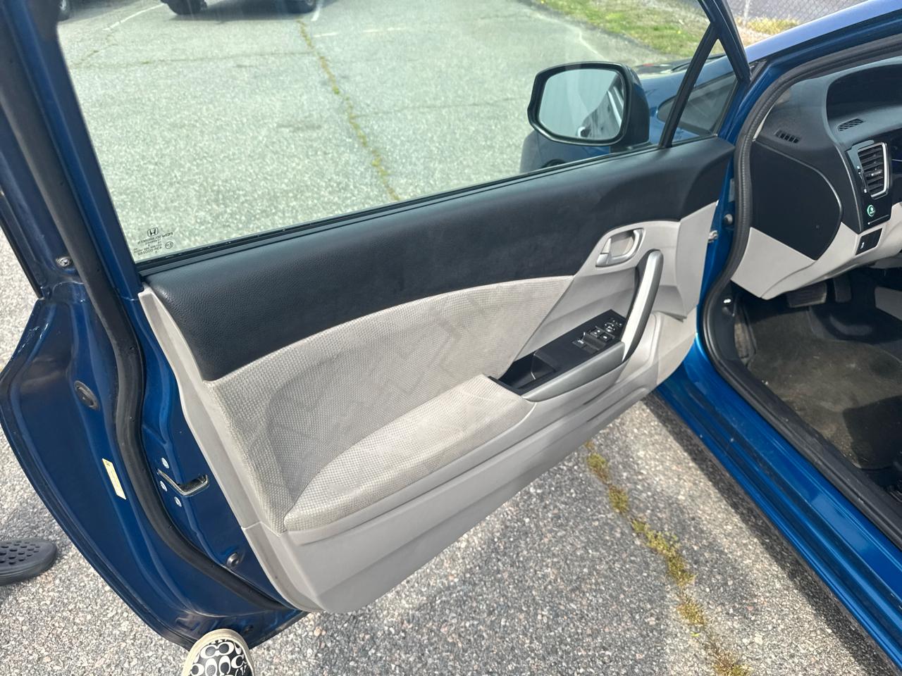 Honda Civic 2dr Cpe LX Auto w/Side Airbags 2013