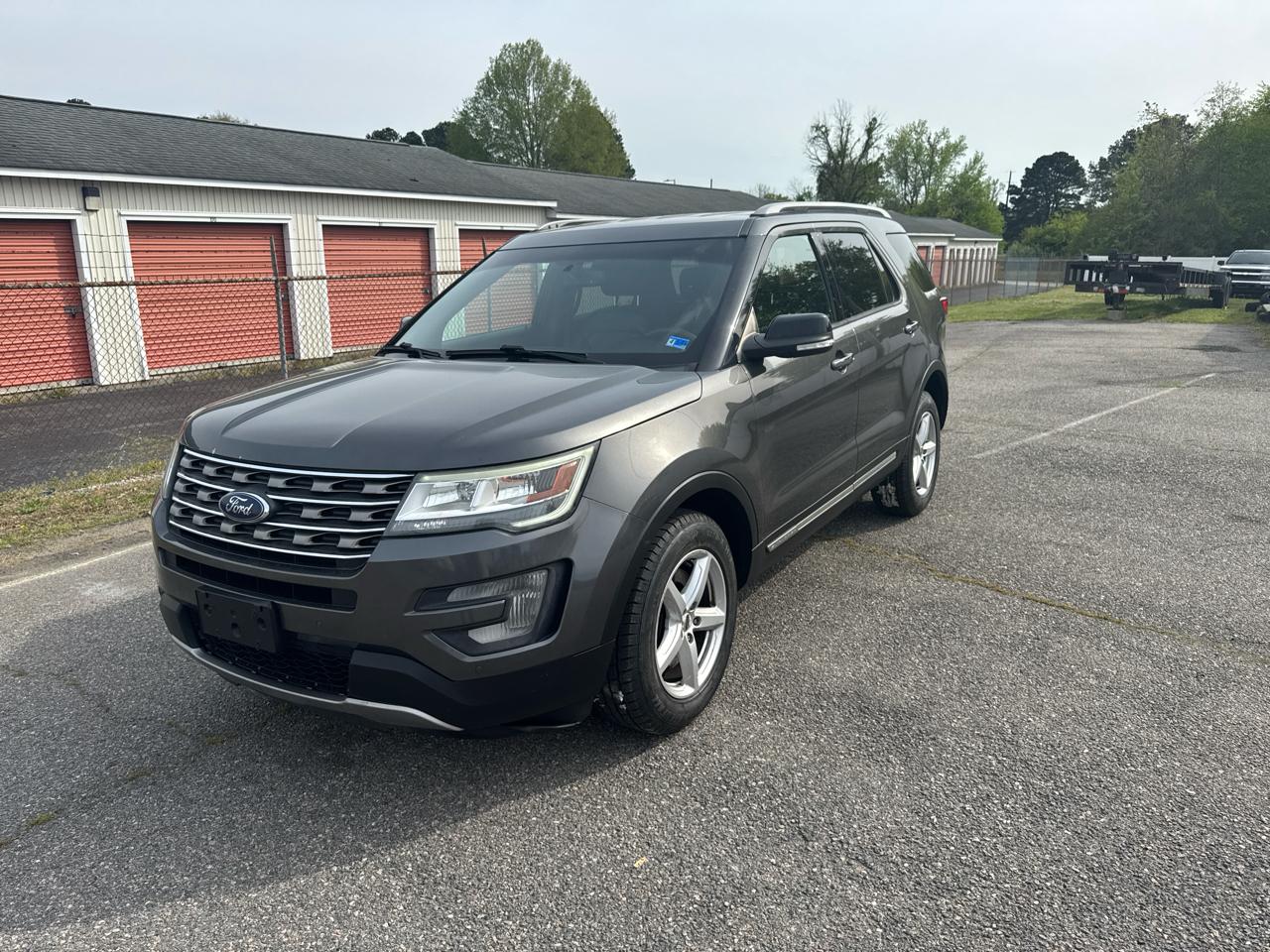 Ford Explorer 4dr 112" WB XLT 4WD 2017
