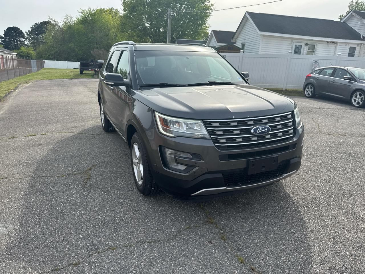 Ford Explorer 4dr 112" WB XLT 4WD 2017