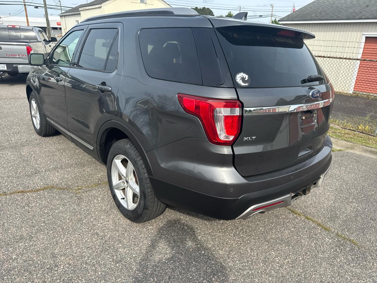 Ford Explorer 4dr 112" WB XLT 4WD 2017