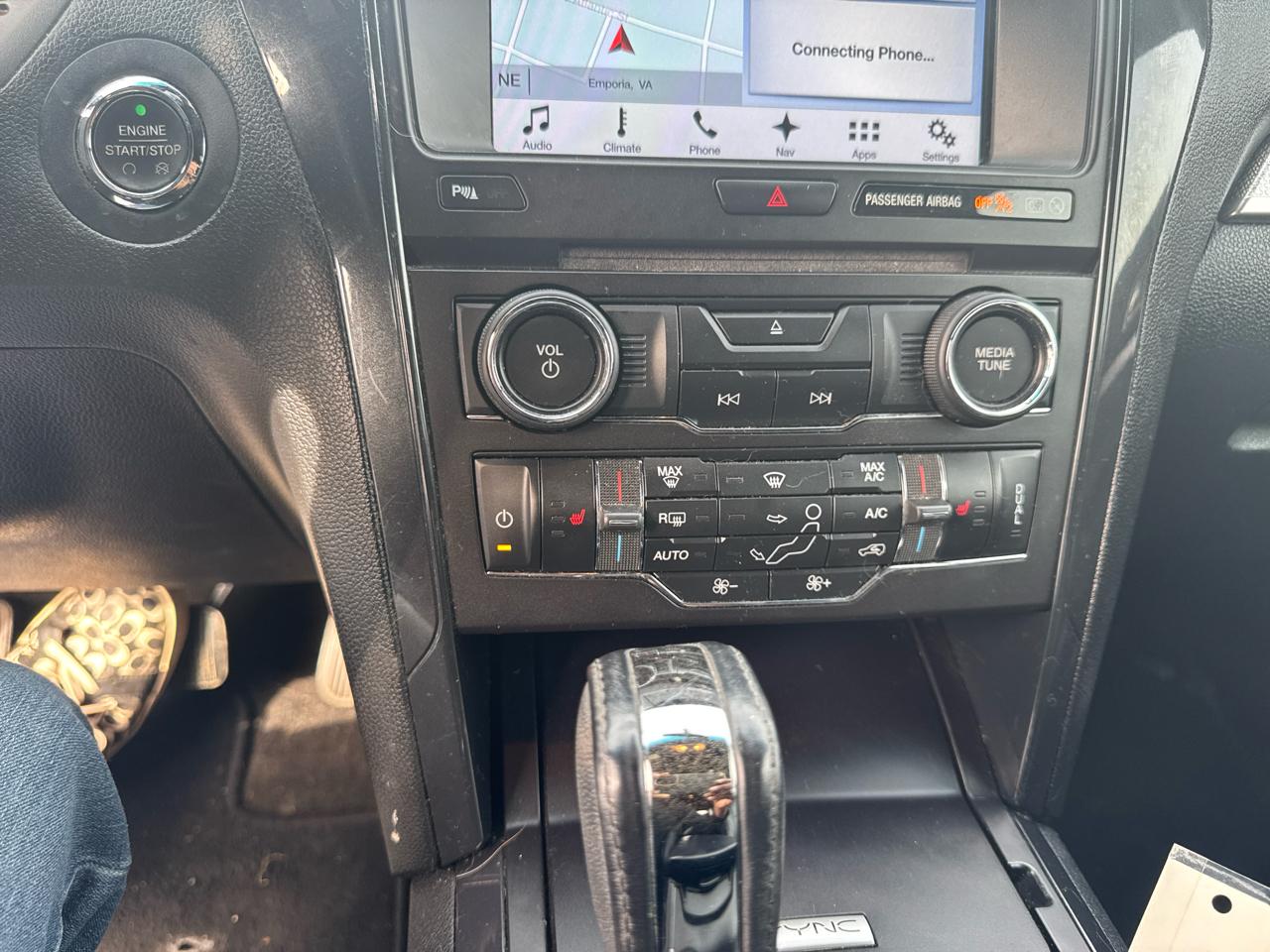 Ford Explorer 4dr 112" WB XLT 4WD 2017