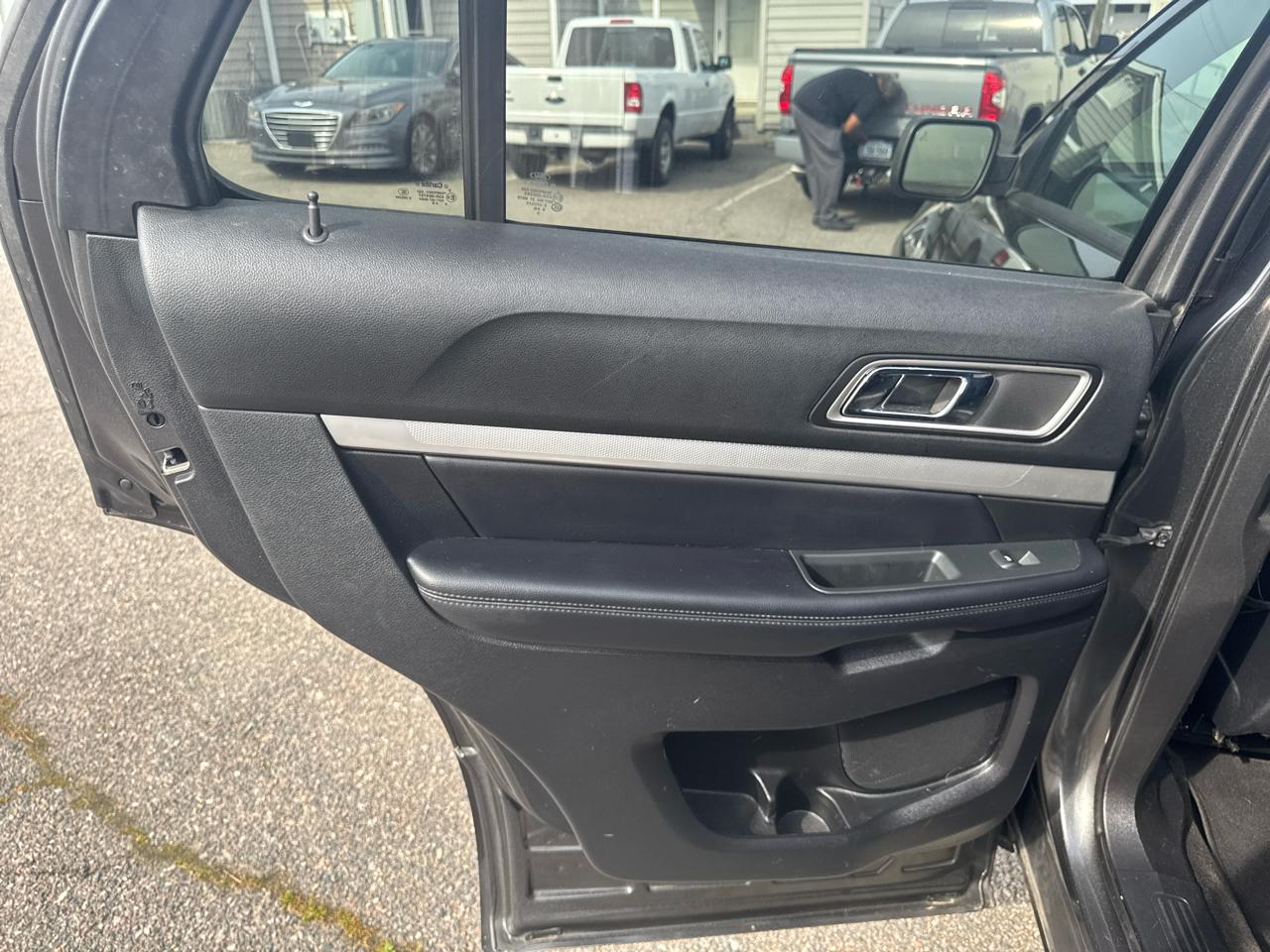 Ford Explorer 4dr 112" WB XLT 4WD 2017