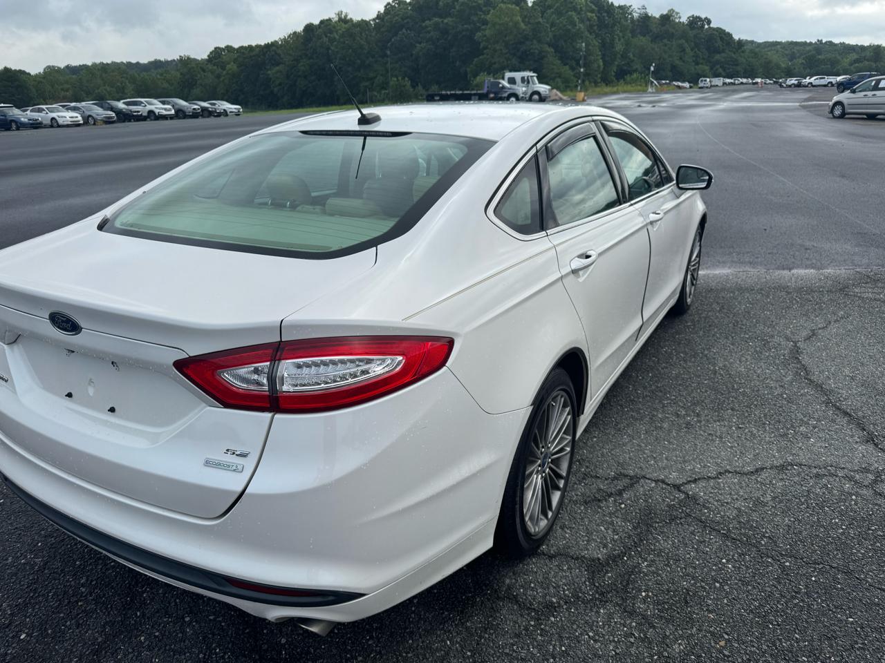 Ford Fusion SE 2014