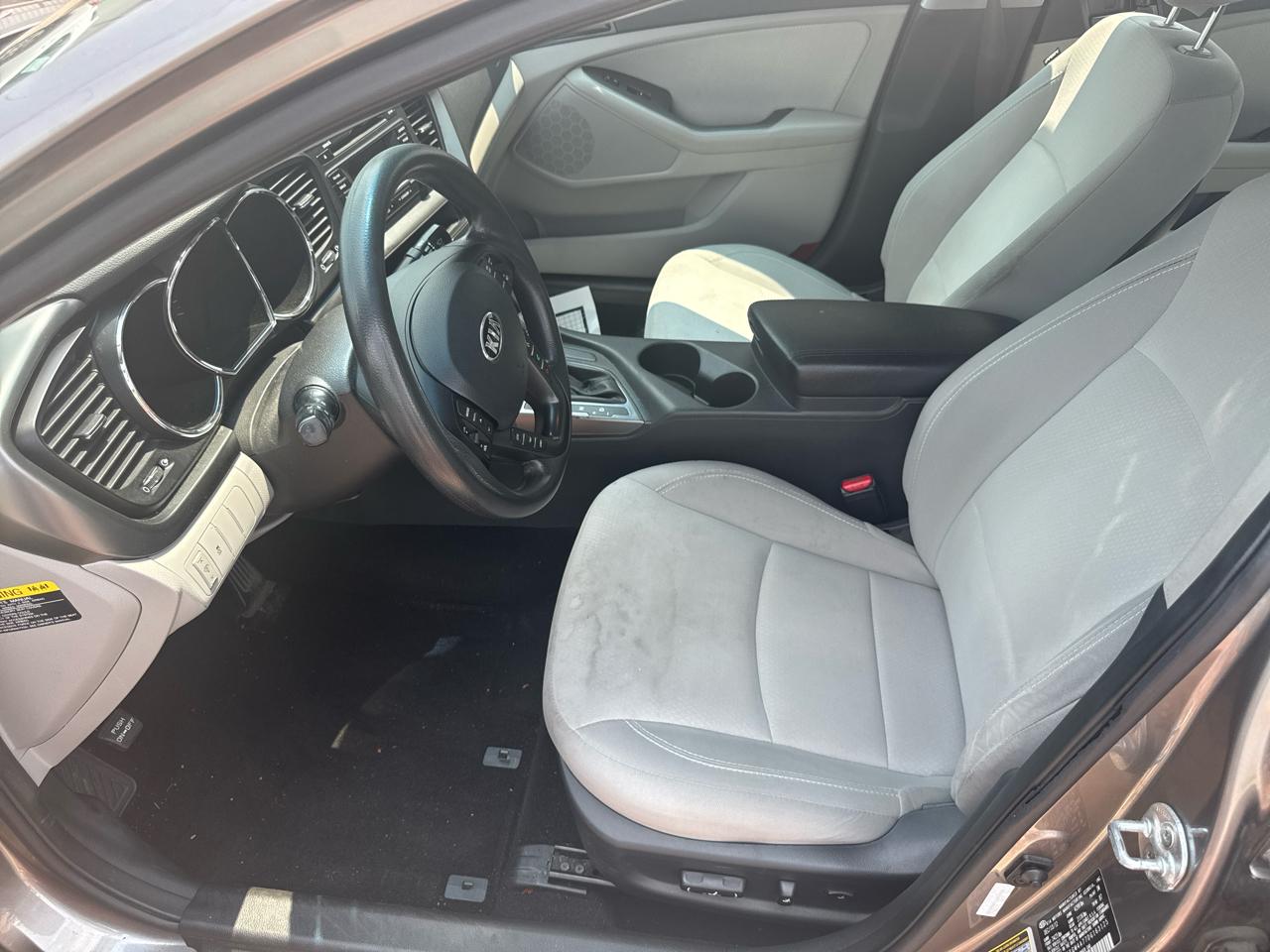 Kia Optima LX MT 2013