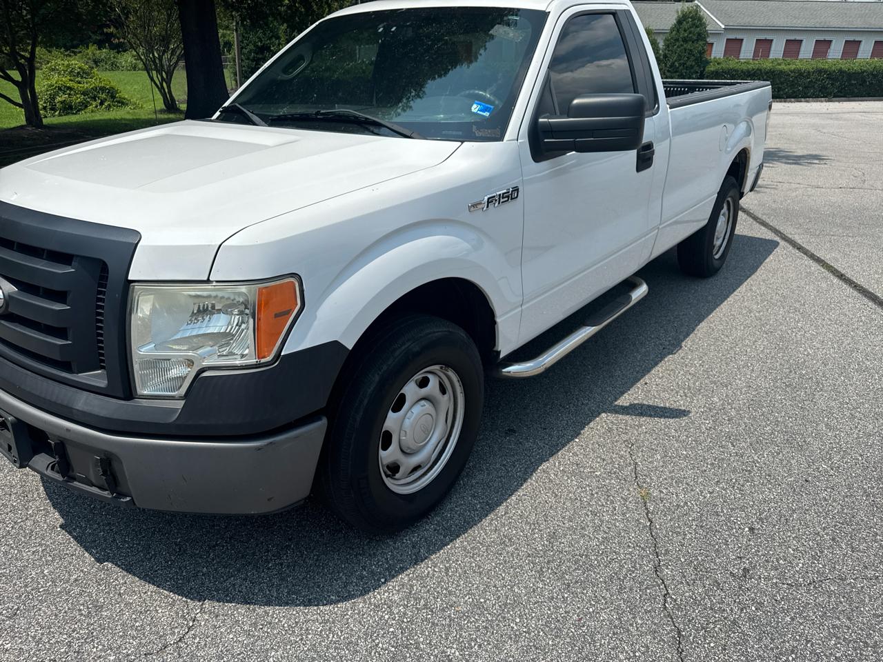 Ford F-150 2WD Reg Cab 126" XL 2012