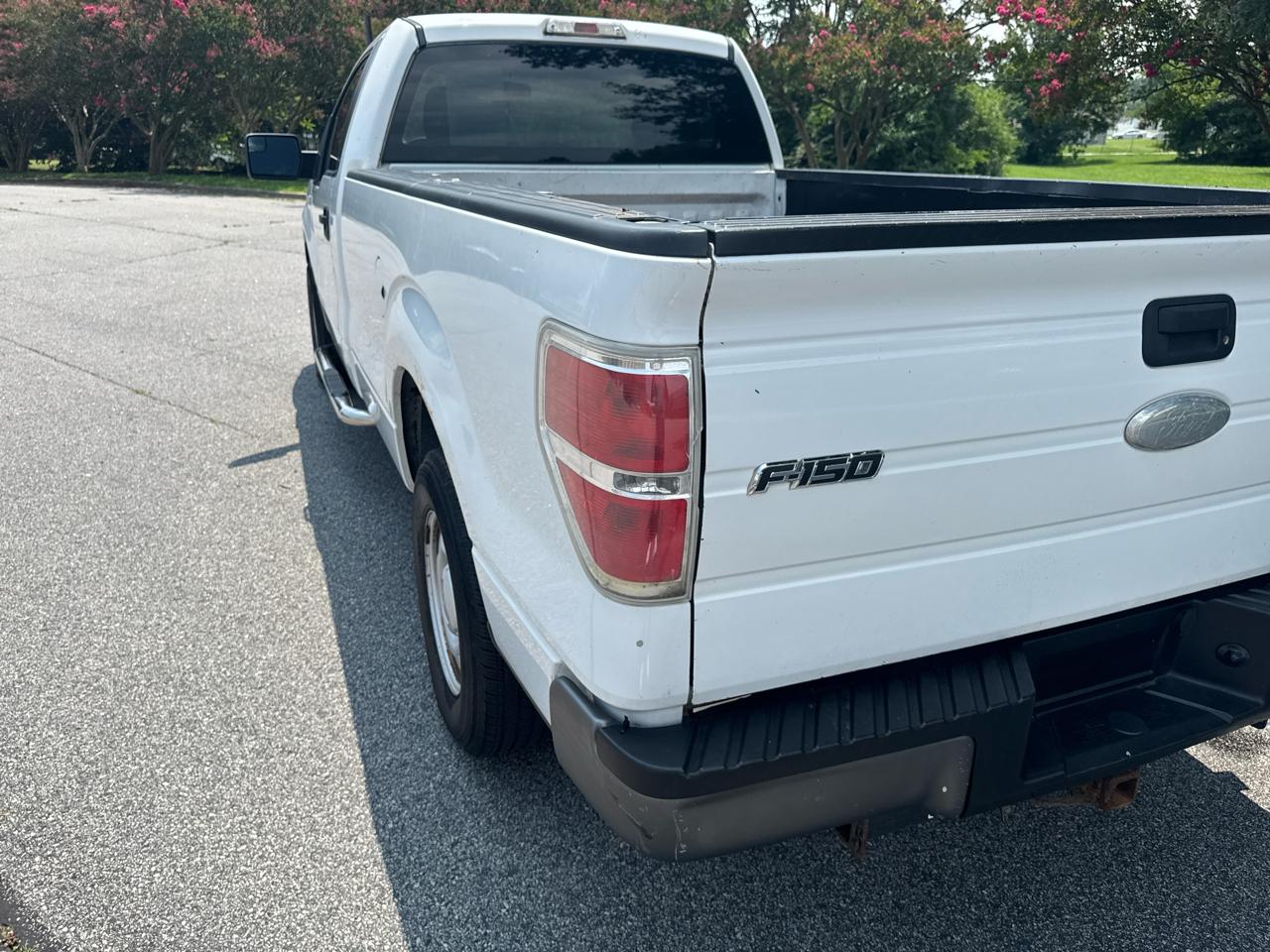Ford F-150 2WD Reg Cab 126" XL 2012
