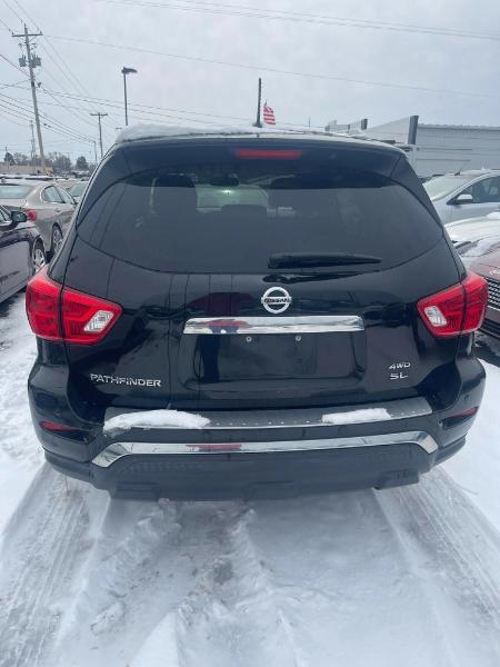 Nissan Pathfinder Platinum 4WD 2017