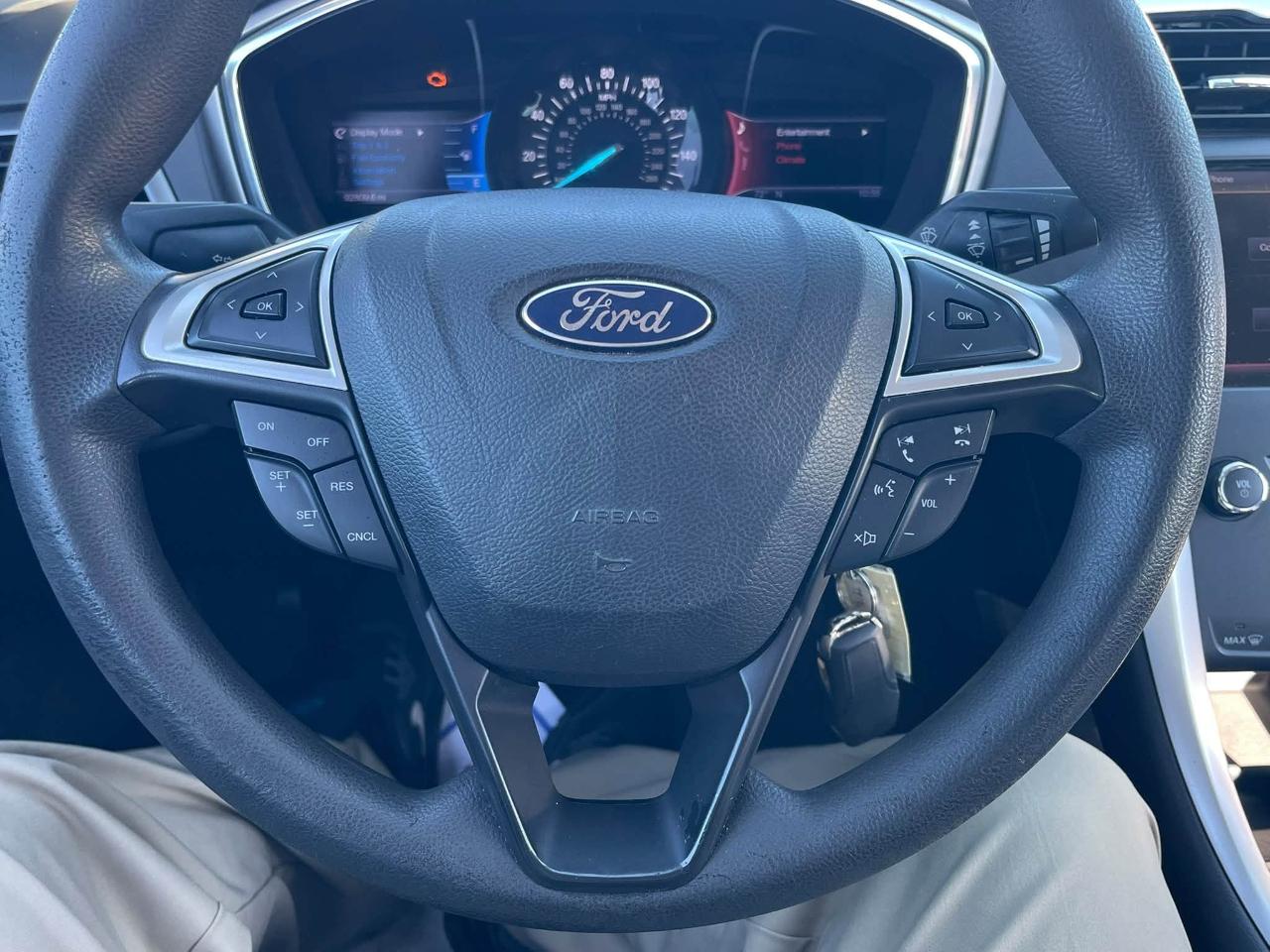 Ford Fusion SE 2013