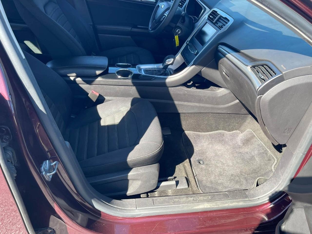 Ford Fusion SE 2013