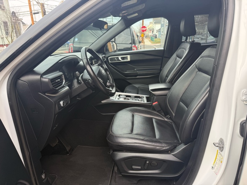 Ford Explorer XLT AWD 2020