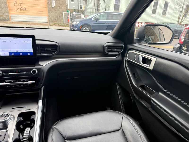 Ford Explorer XLT AWD 2020