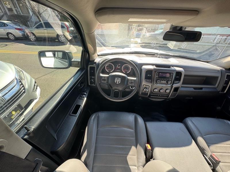 RAM 1500 Tradesman Quad Cab 2WD 2018