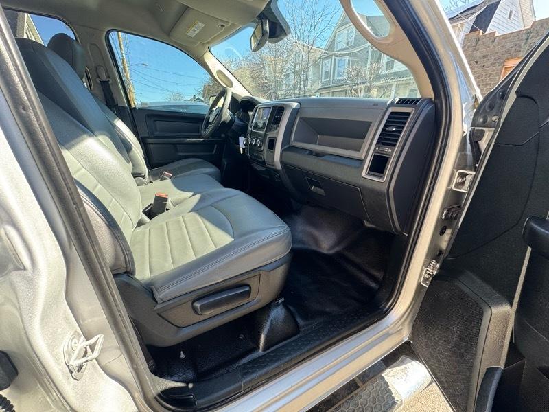 RAM 1500 Tradesman Quad Cab 2WD 2018