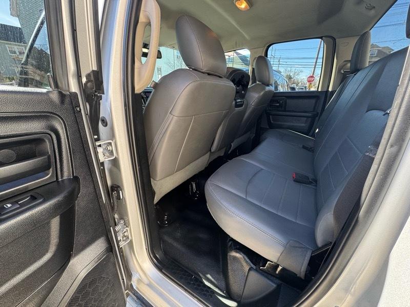 RAM 1500 Tradesman Quad Cab 2WD 2018