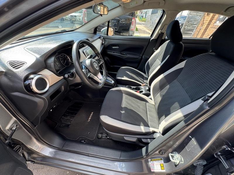 Nissan Versa SV 2021