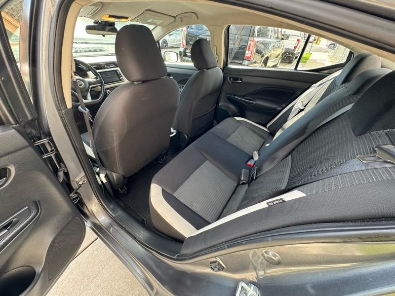 Nissan Versa SV 2021